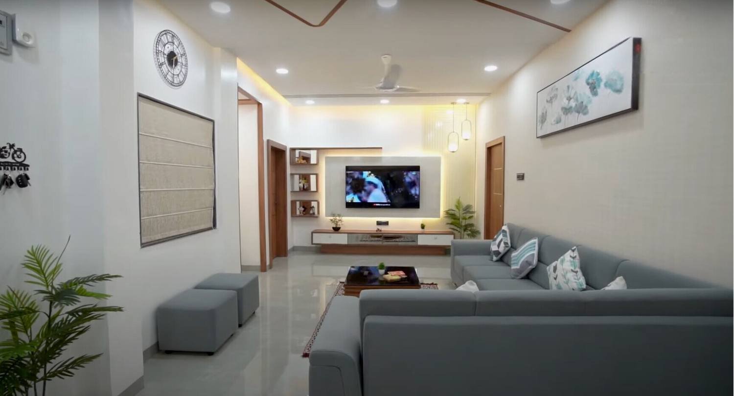 Contemporary residence with open horizontal planes
